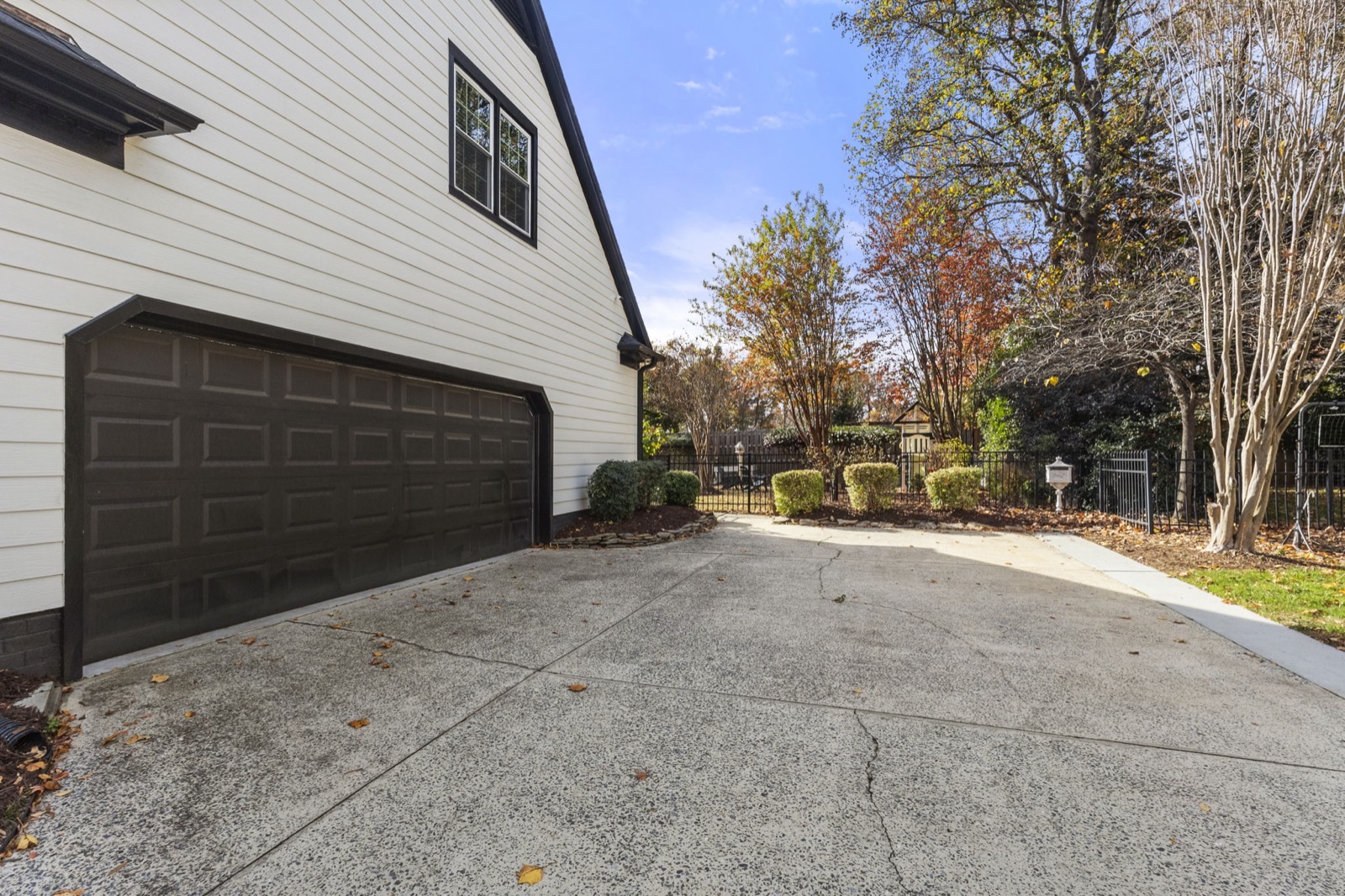 10508 Annalexa Ln — exterior angle